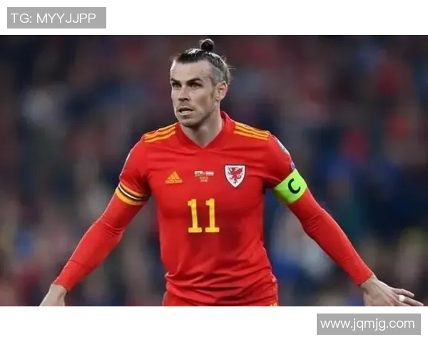 传奇足球明星13号背后的故事与荣耀之路 传奇足球明星13号背后的故事与荣耀之路