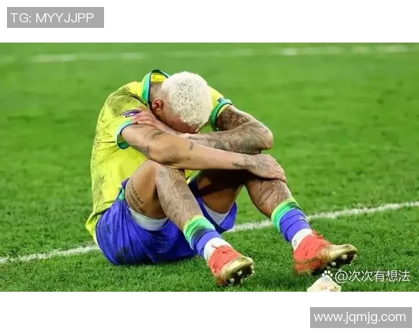 足球传奇范佩西宣布退役回顾辉煌职业生涯与未来展望